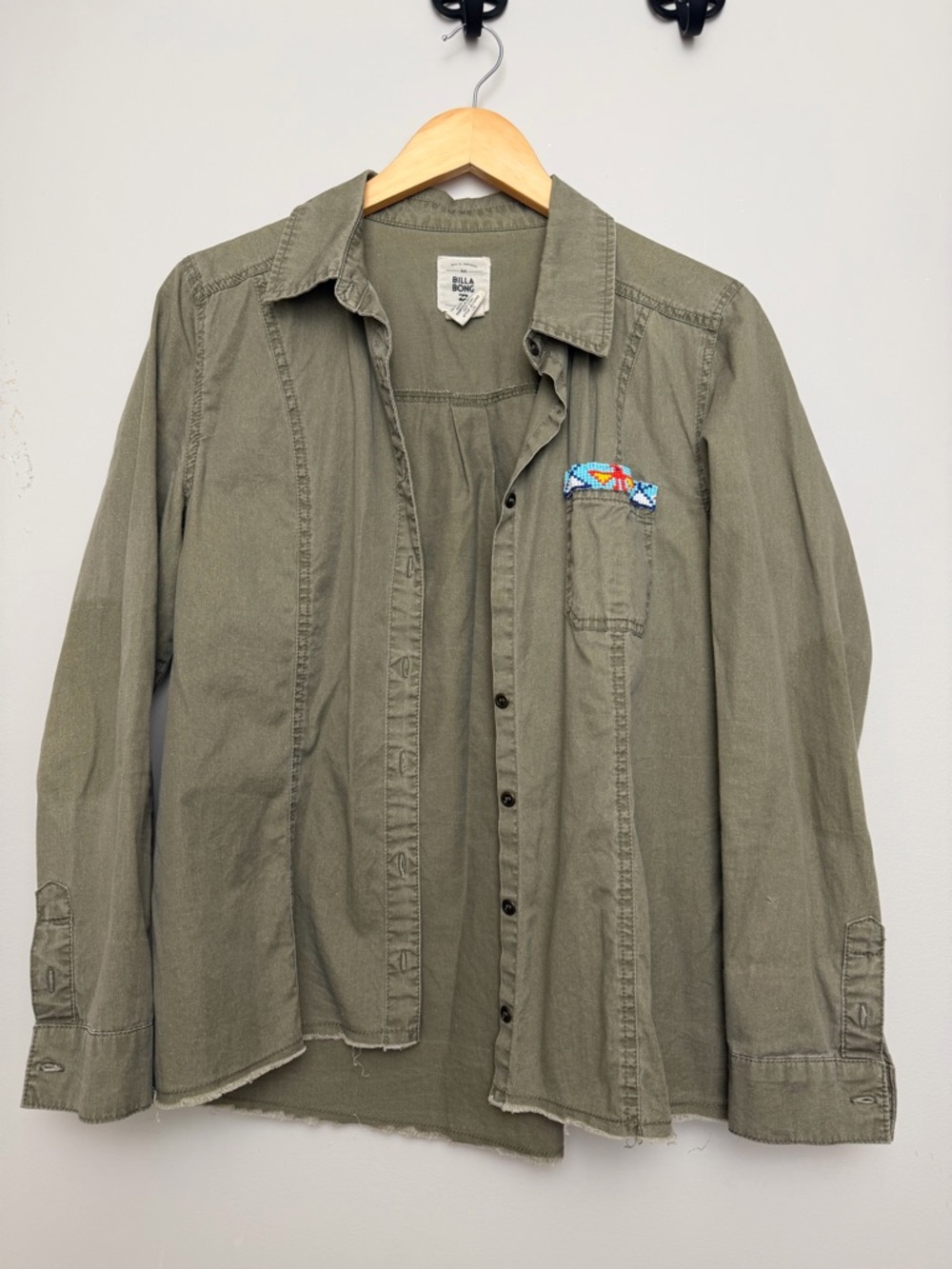 Billabong army green 100% cotton button down top
